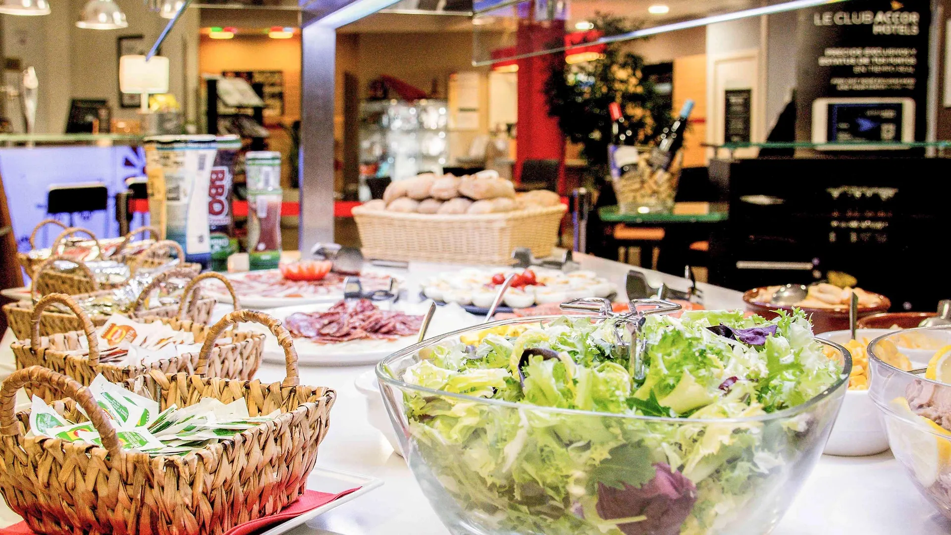 Hotel Ibis Gerona 2*,  Spanien