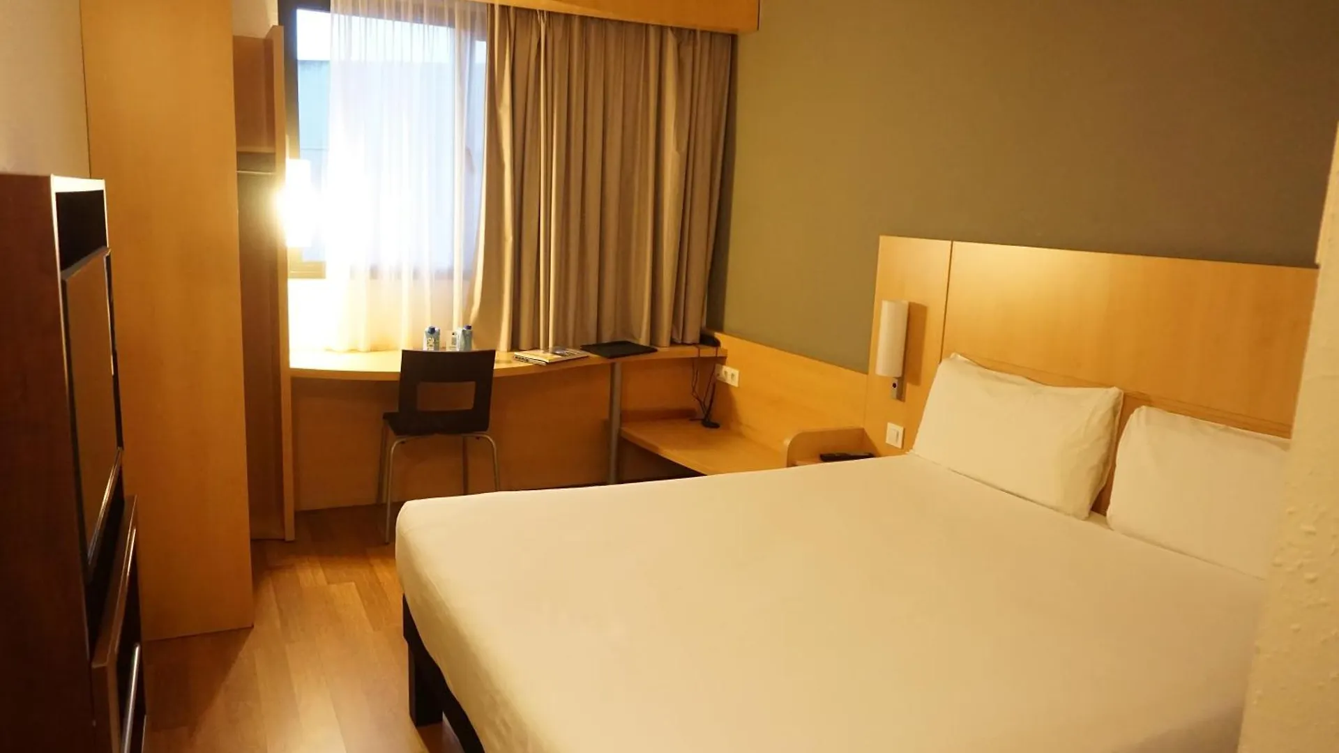 Ibis Girona Hotel